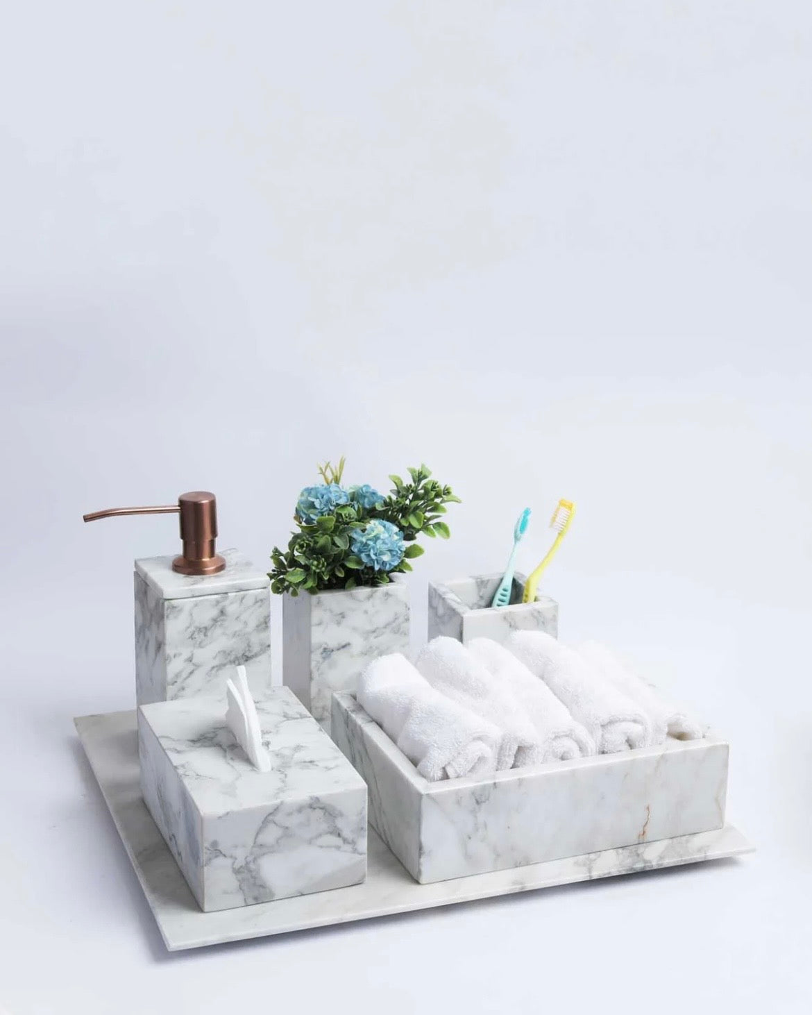 Majestic white calacatta