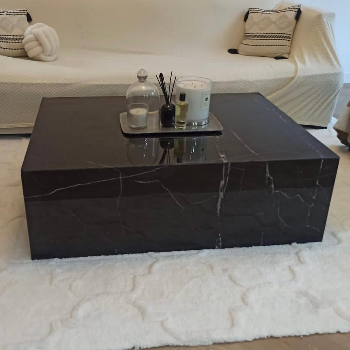 Black Spanish alike marble coffee table
