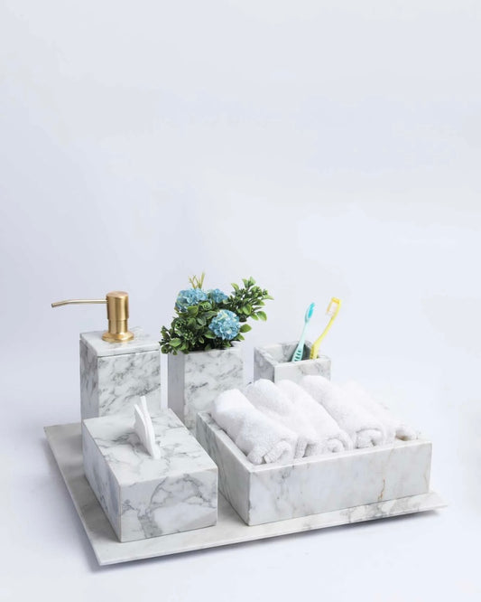 Majestic white calacatta