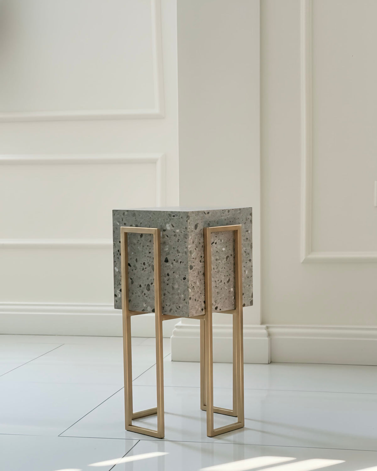 Gold Stand Grey stone plant pot (2 sizes Available) Alike Marble