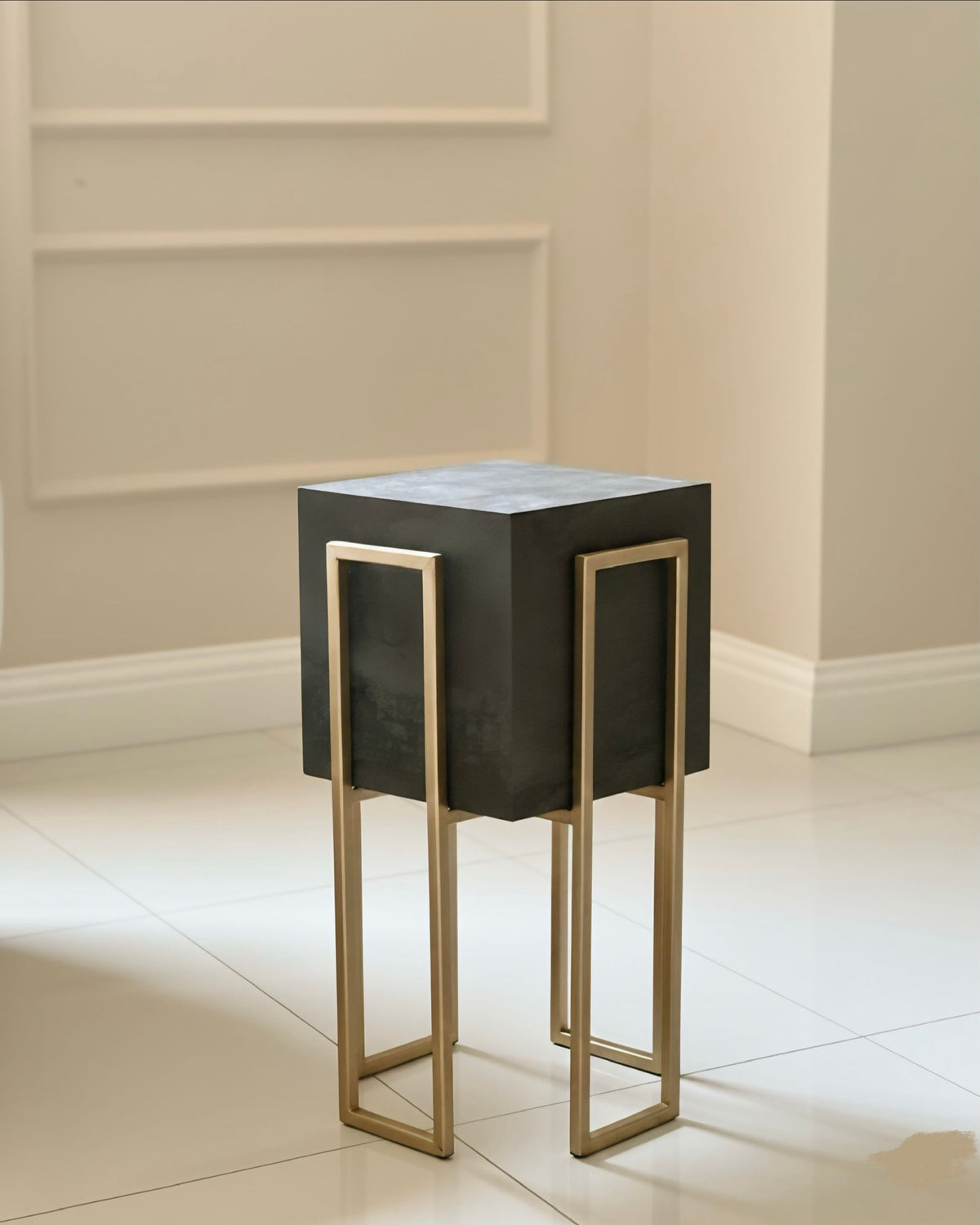 Gold Stand Charcoal plant pot (2 sizes Available) Alike Marble
