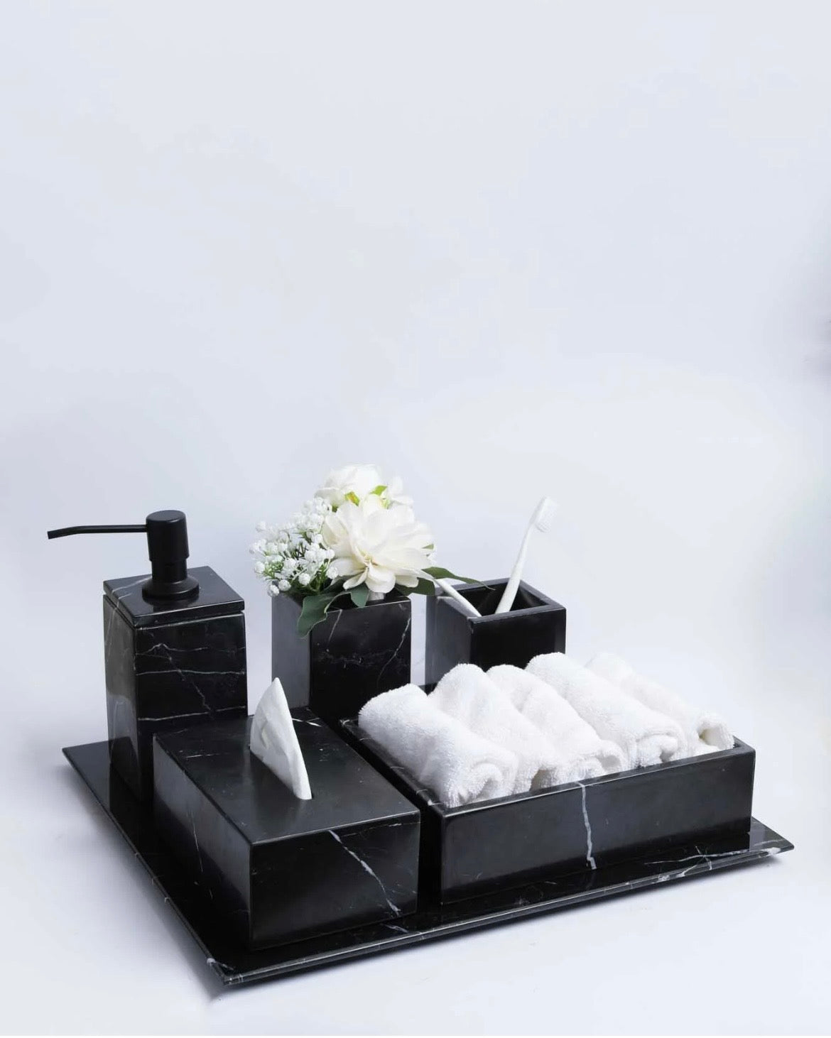 Majestic black Marquina