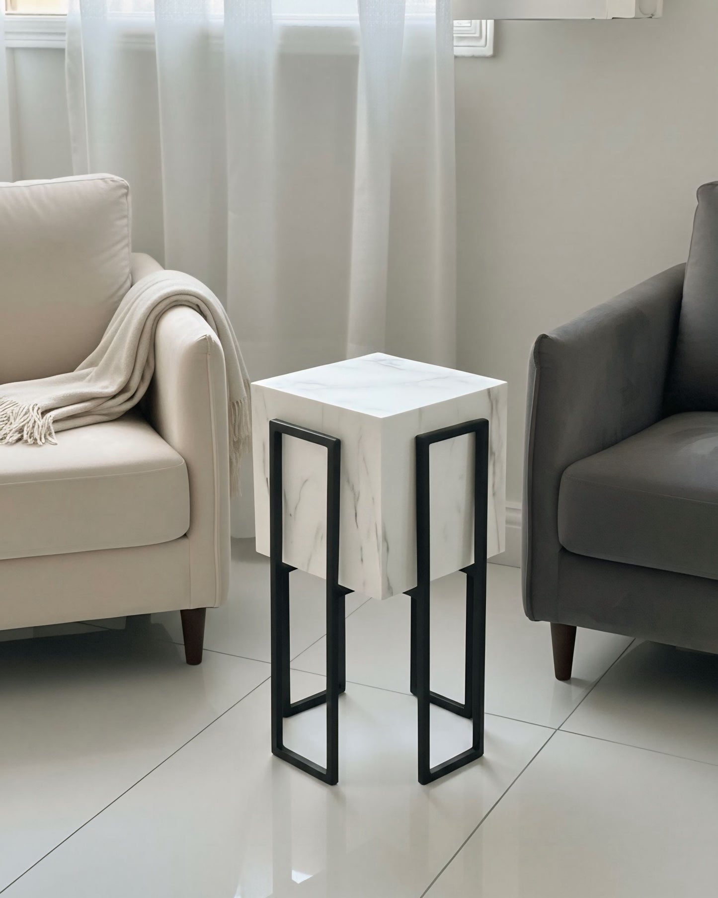 Black Stand white plant pot (2 sizes Available) Alike Marble