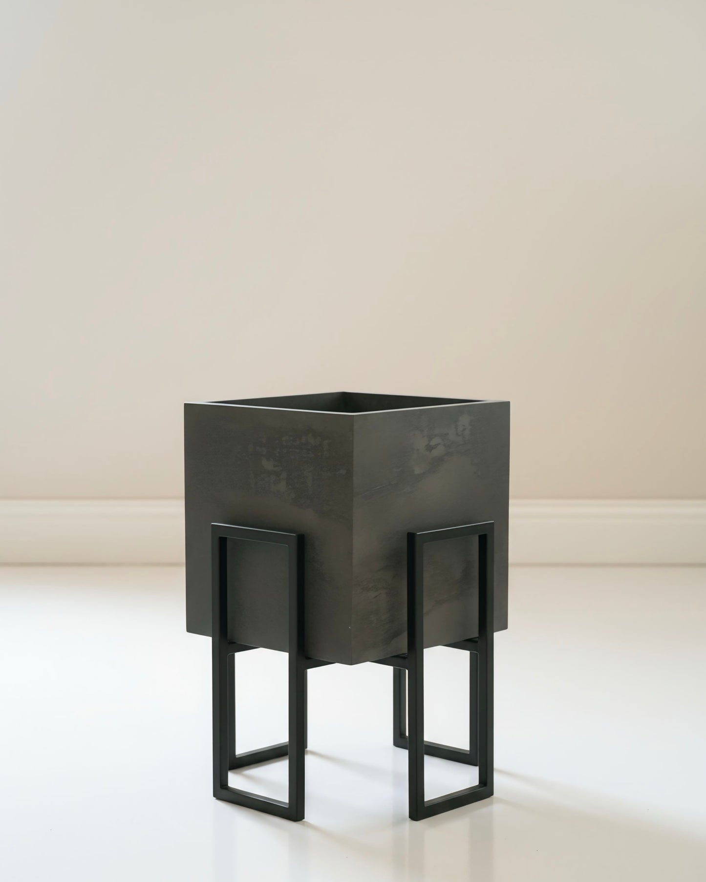 Black Stand Charcoal plant pot (2 sizes Available) Alike Marble
