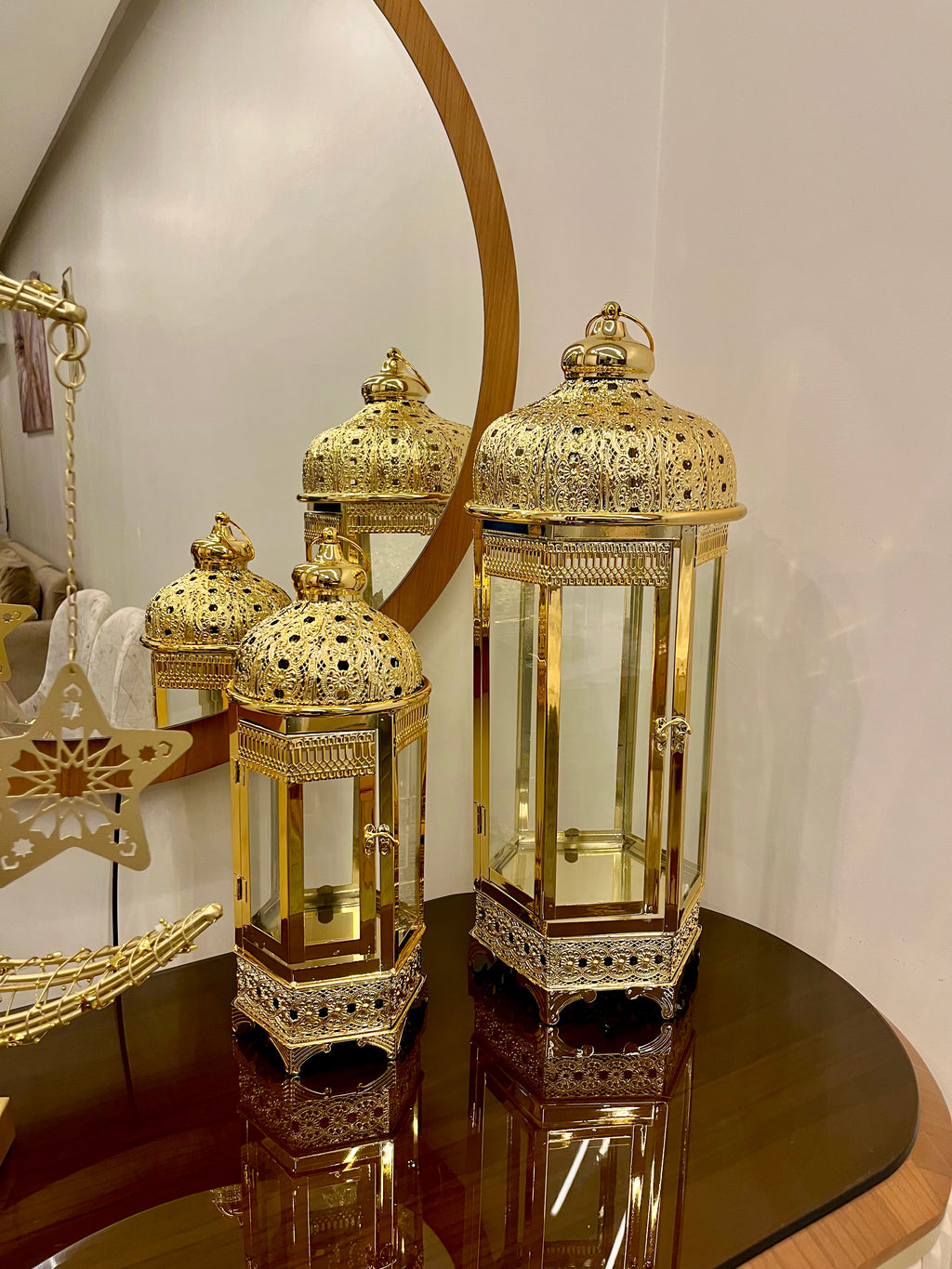 Golden lanterns set of 2 sale up to 20% ✨
Enjoy free shipping