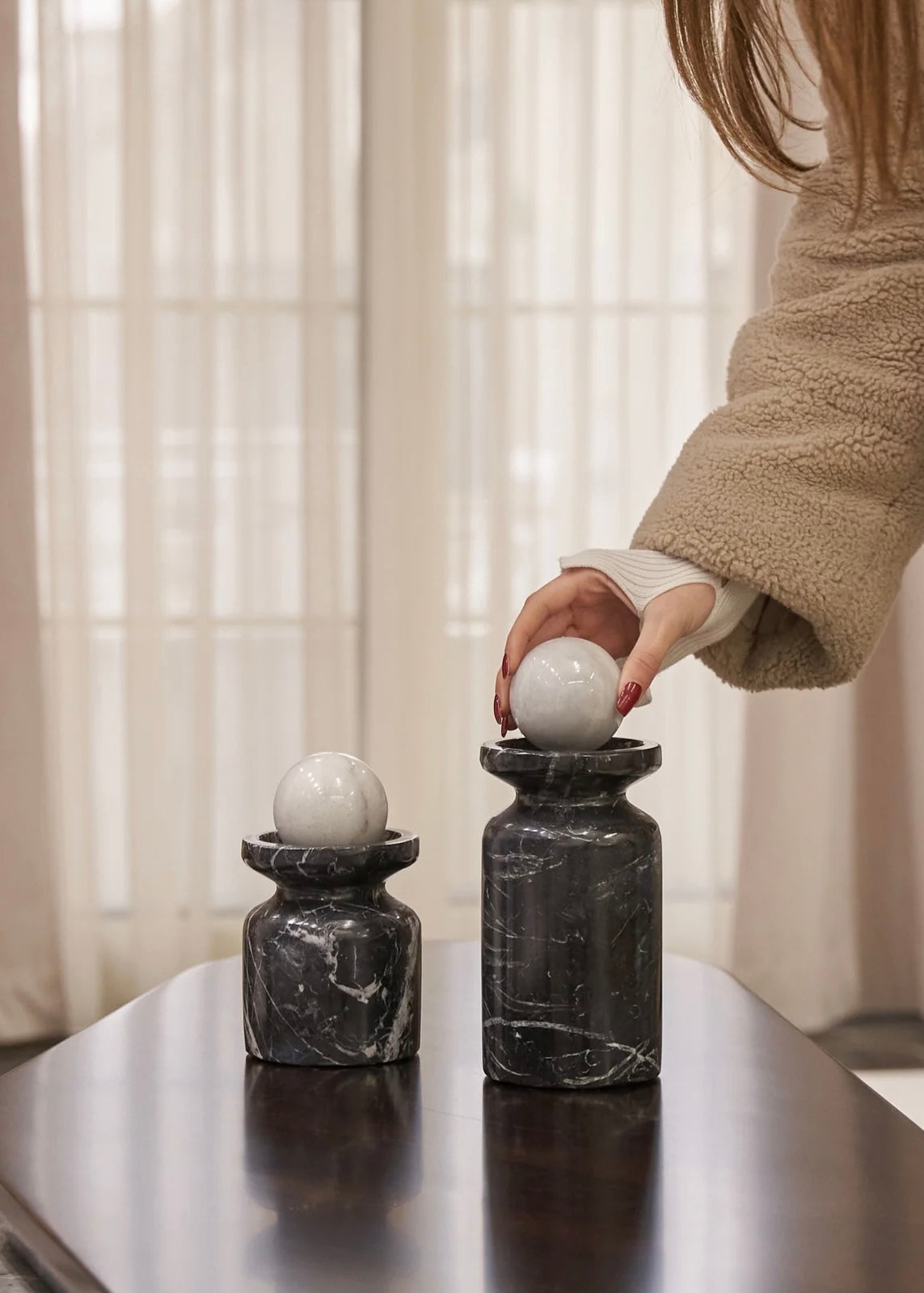 Black Marble Ball Holders Set