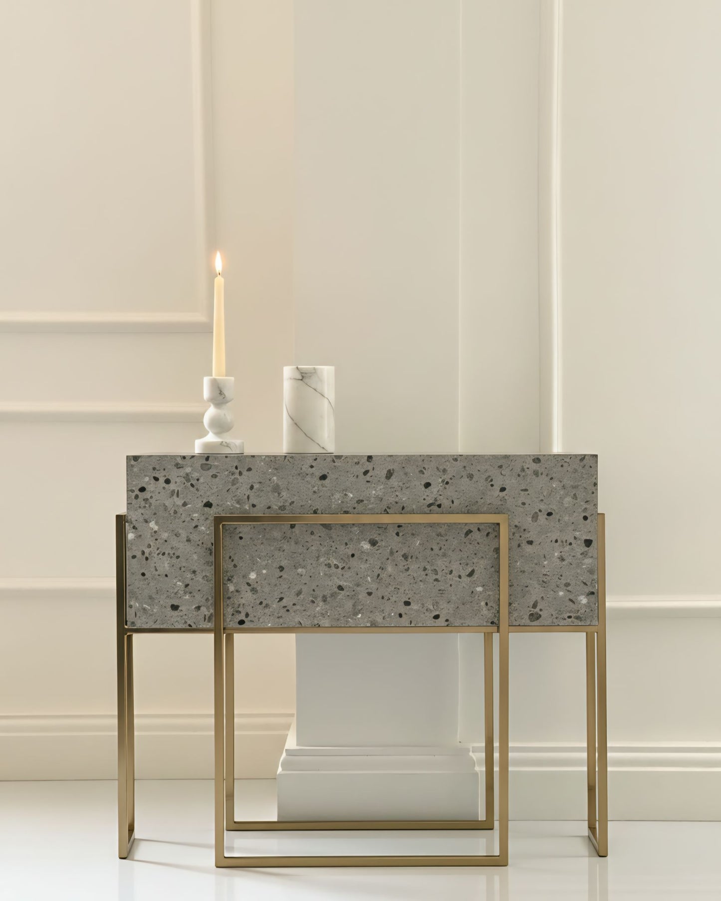 Grey stone 80cm pot or table Alike Marble